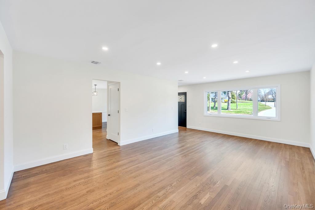 441 Roslyn Road Property Photo 16