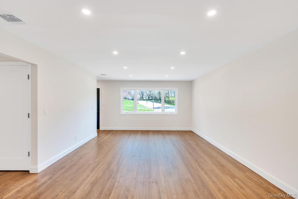 441 Roslyn Road Property Photo 17