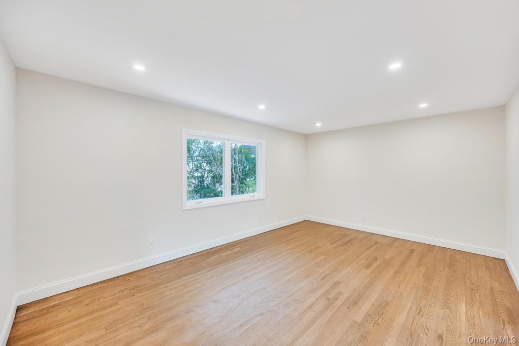 441 Roslyn Road Property Photo 18