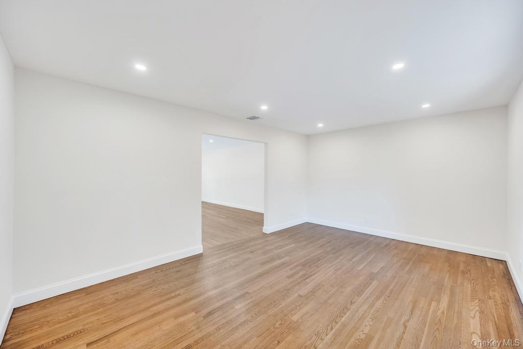 441 Roslyn Road Property Photo 19