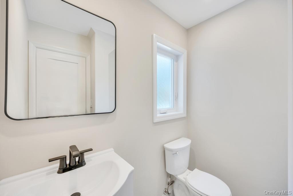 441 Roslyn Road Property Photo 20