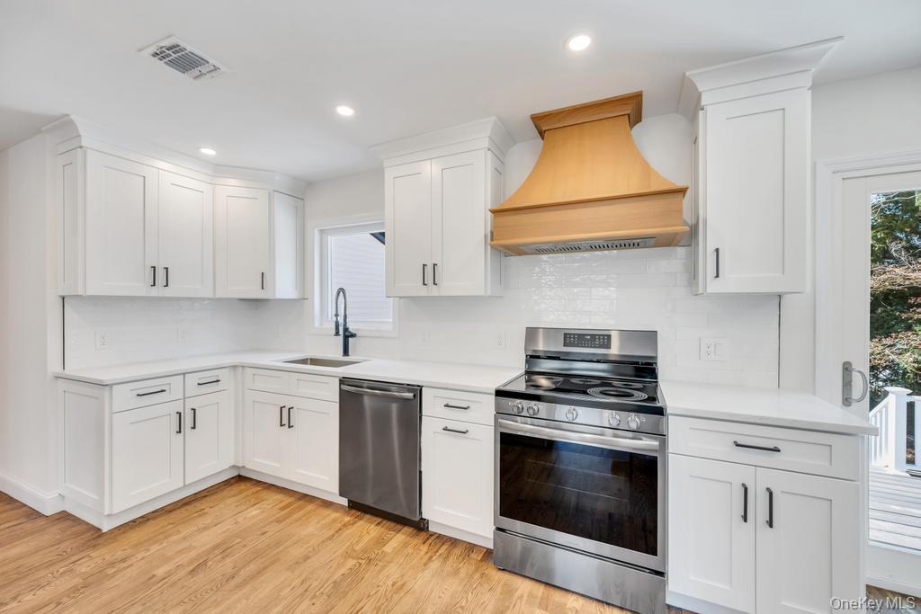 441 Roslyn Road Property Photo 26