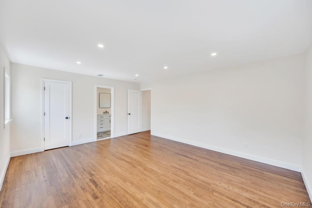 441 Roslyn Road Property Photo 32