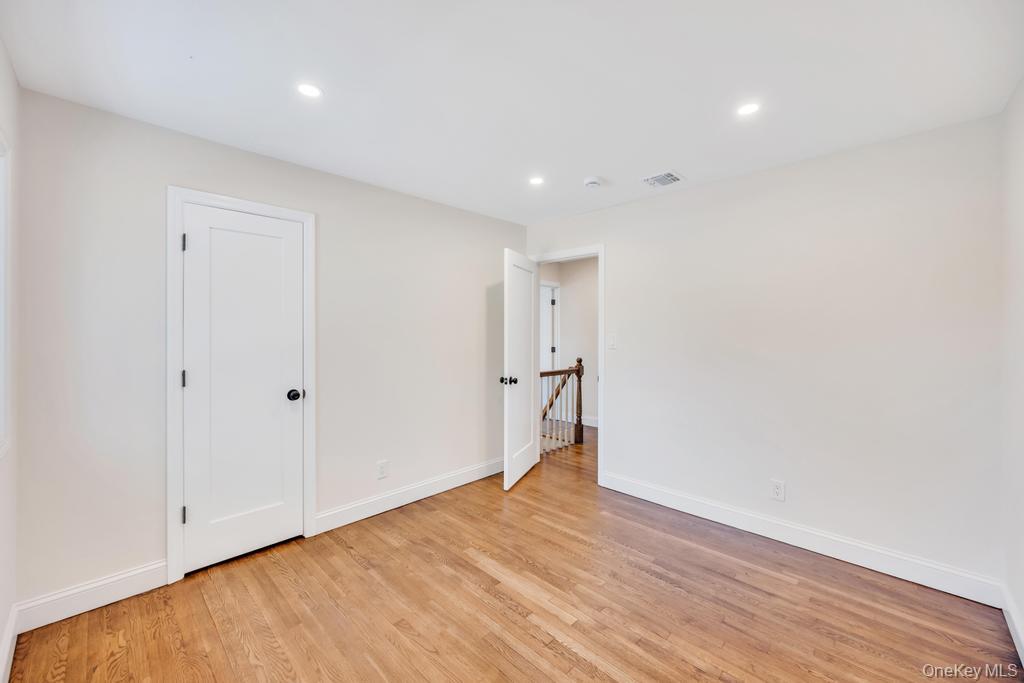441 Roslyn Road Property Photo 37