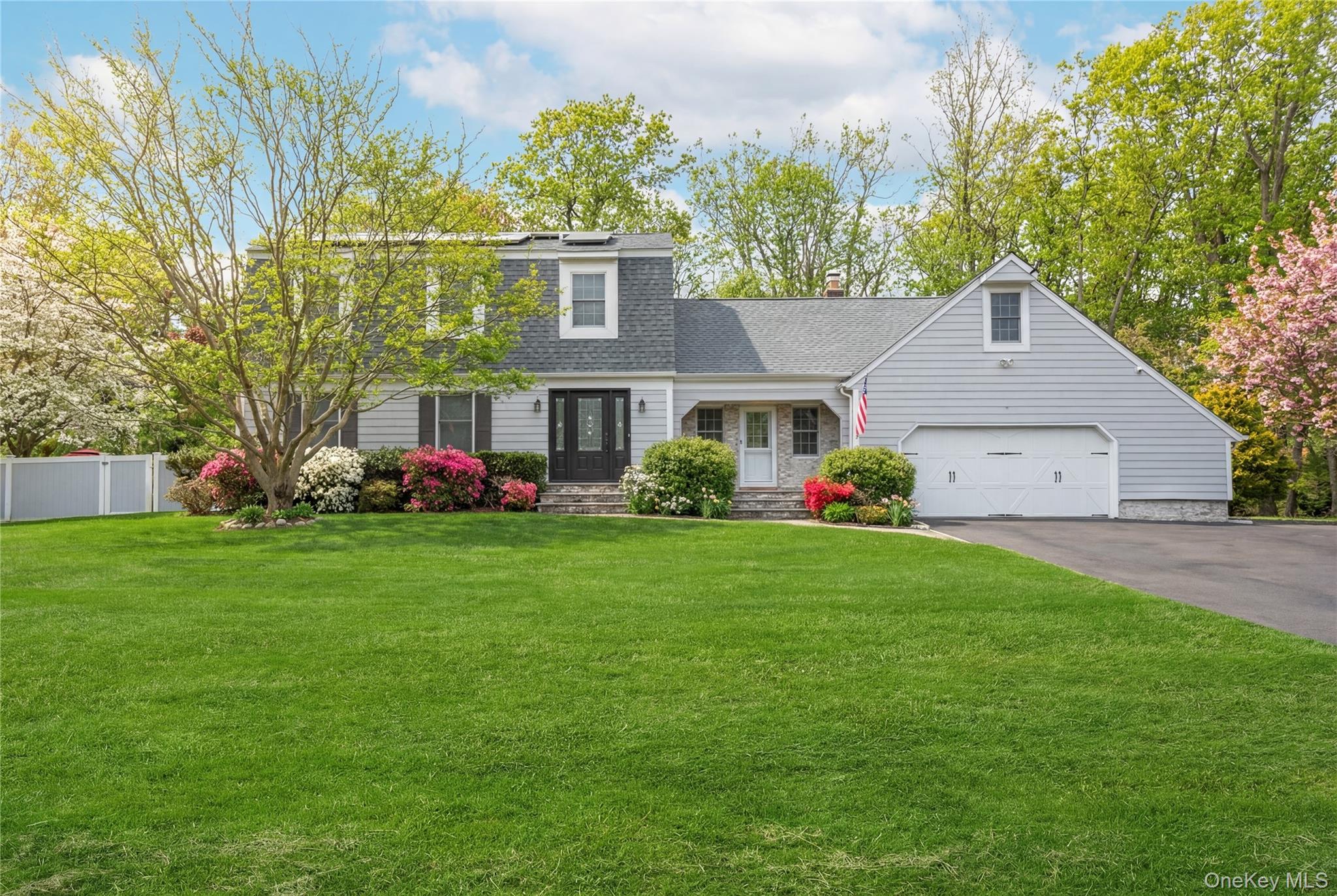 59 Linda Lane Property Photo 1