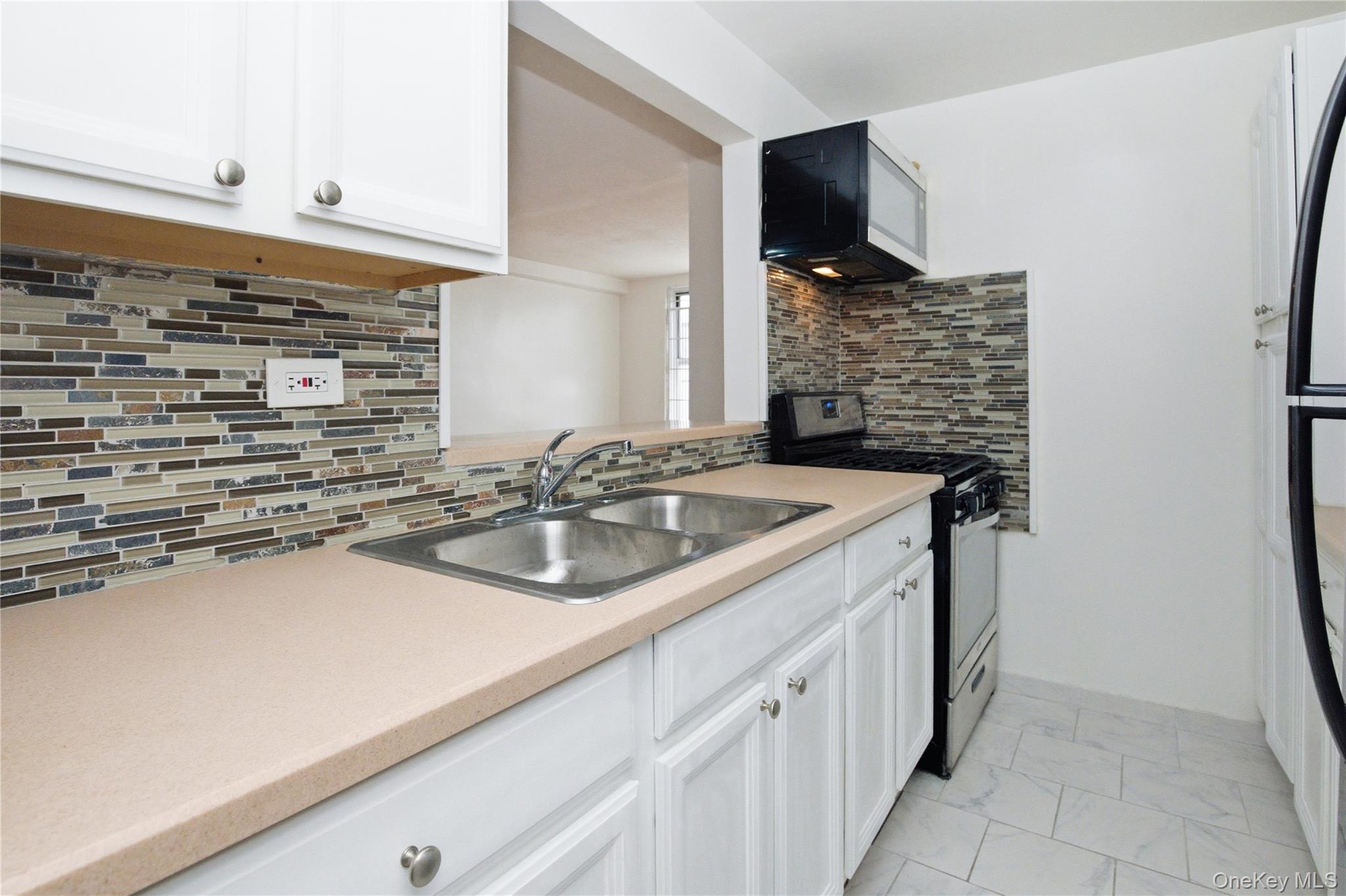 2385 Barker Avenue 6s Property Photo 10