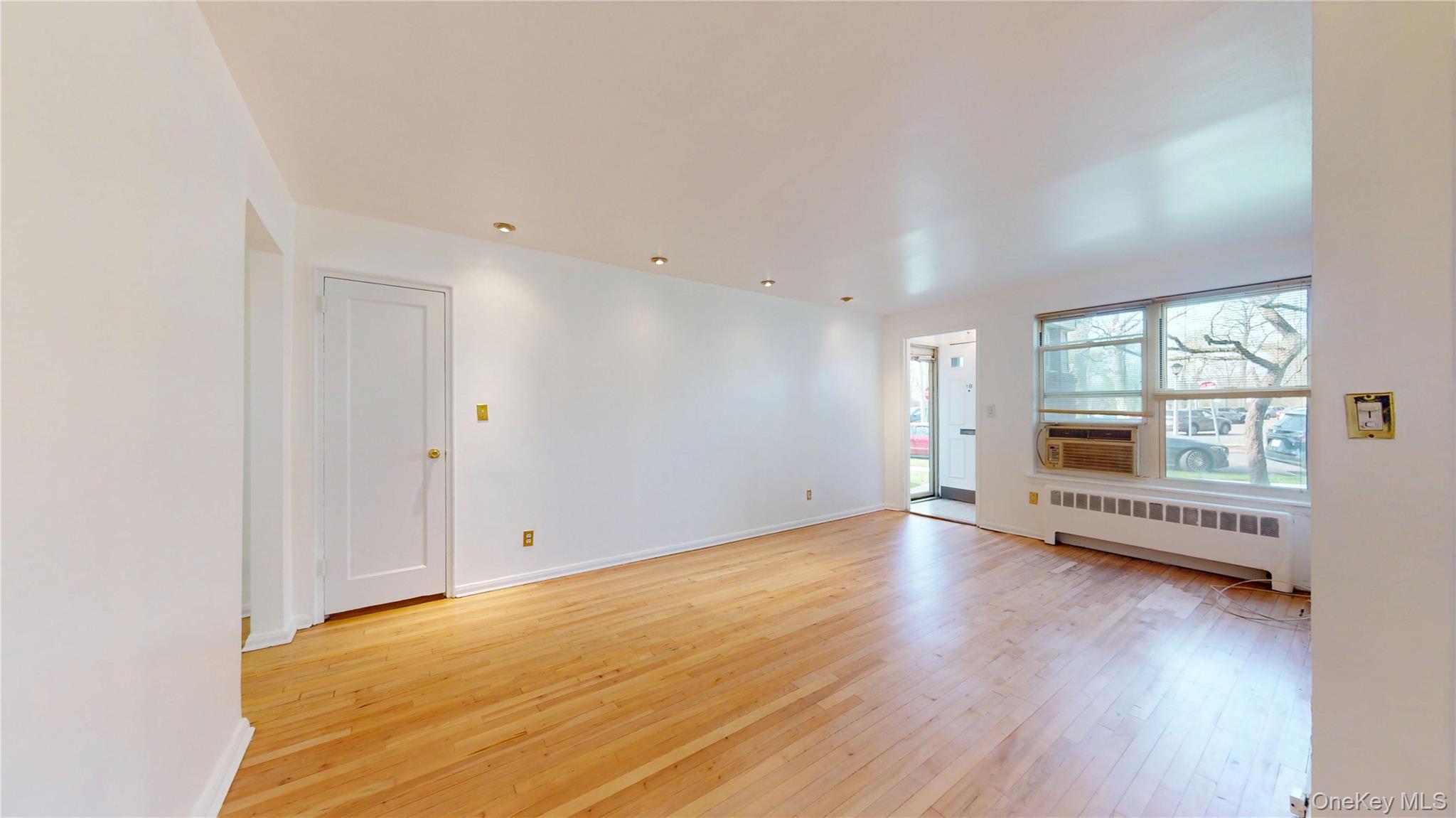 33 Edwards 1 B Property Photo 2