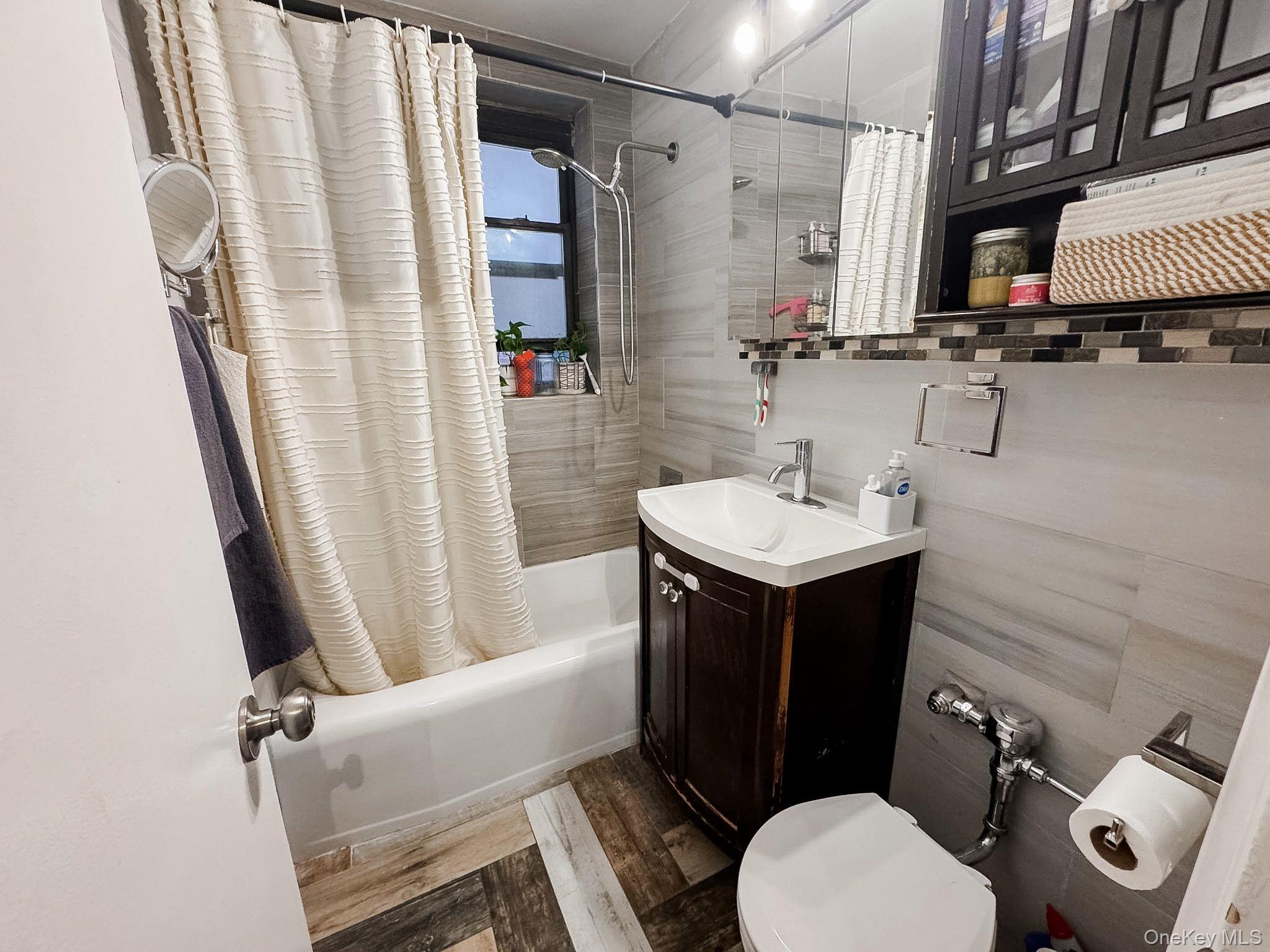 83-25 98th Street 1p Property Photo 10