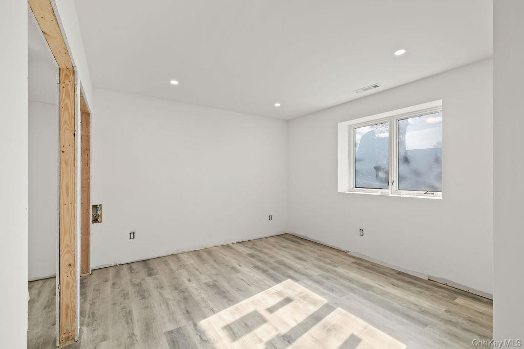 5 Blue Bird Road Property Photo 35