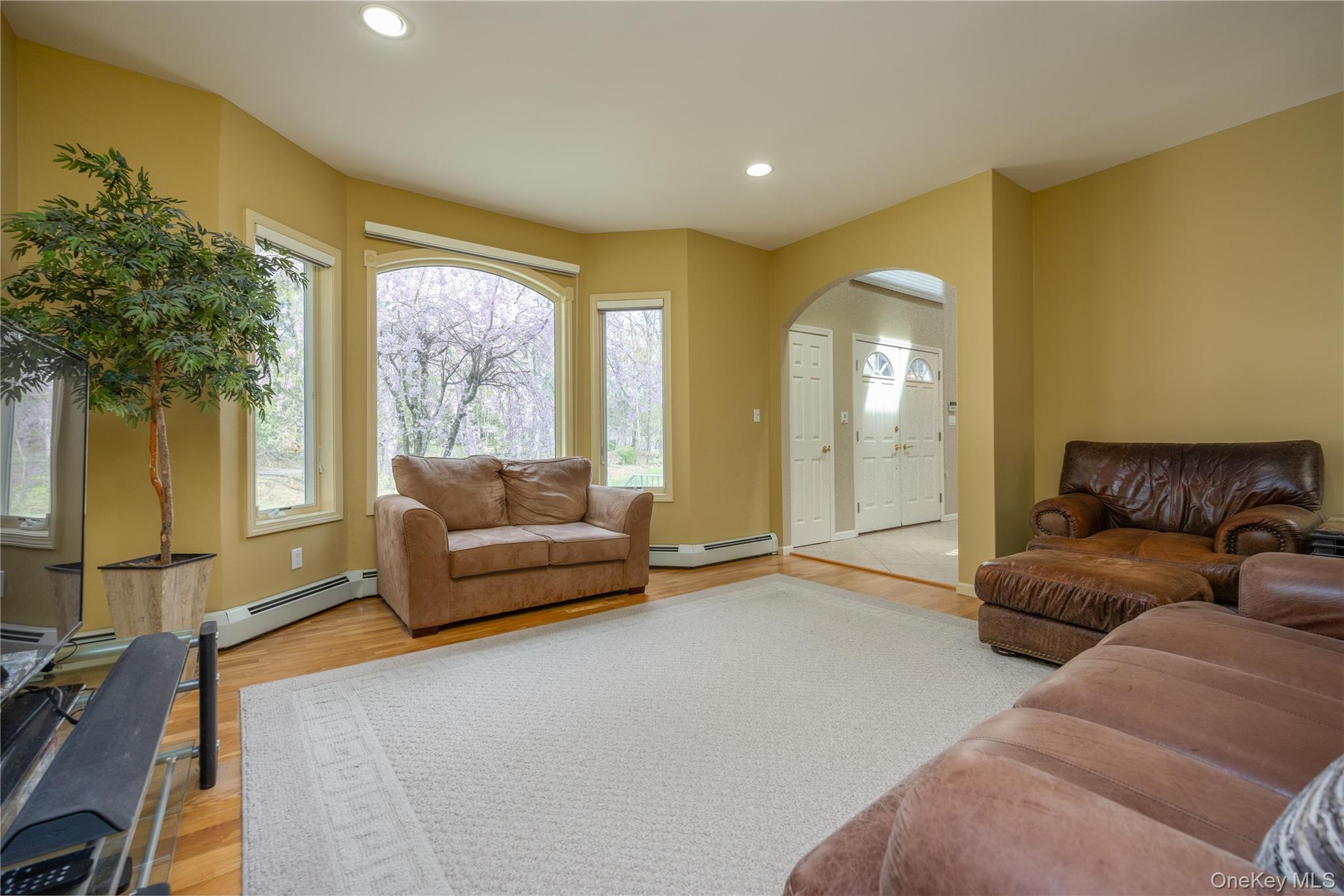 774 Haverstraw Road Property Photo 9