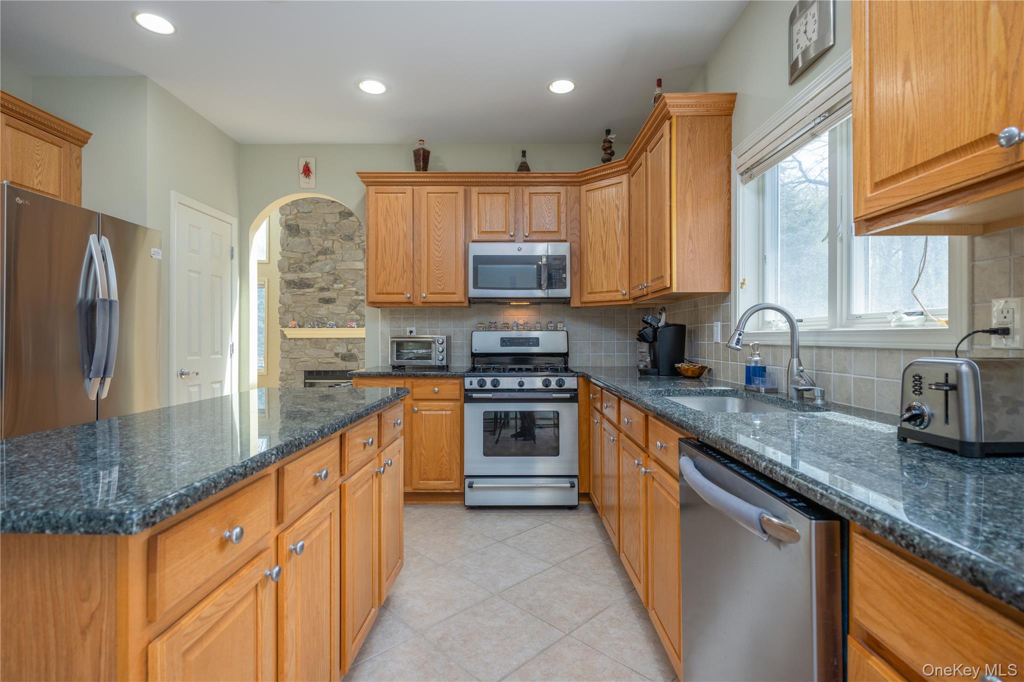 774 Haverstraw Road Property Photo 15