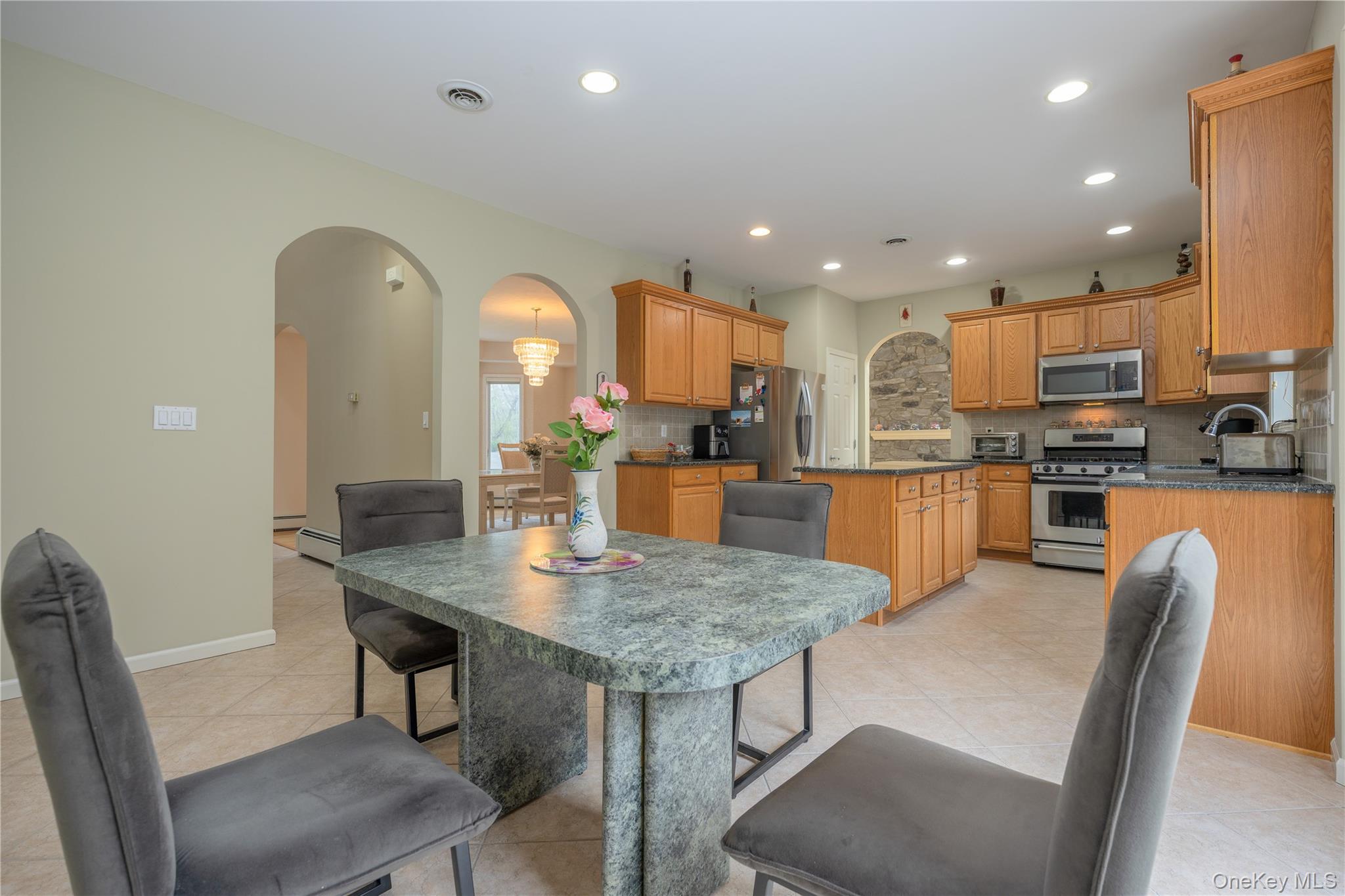 774 Haverstraw Road Property Photo 16