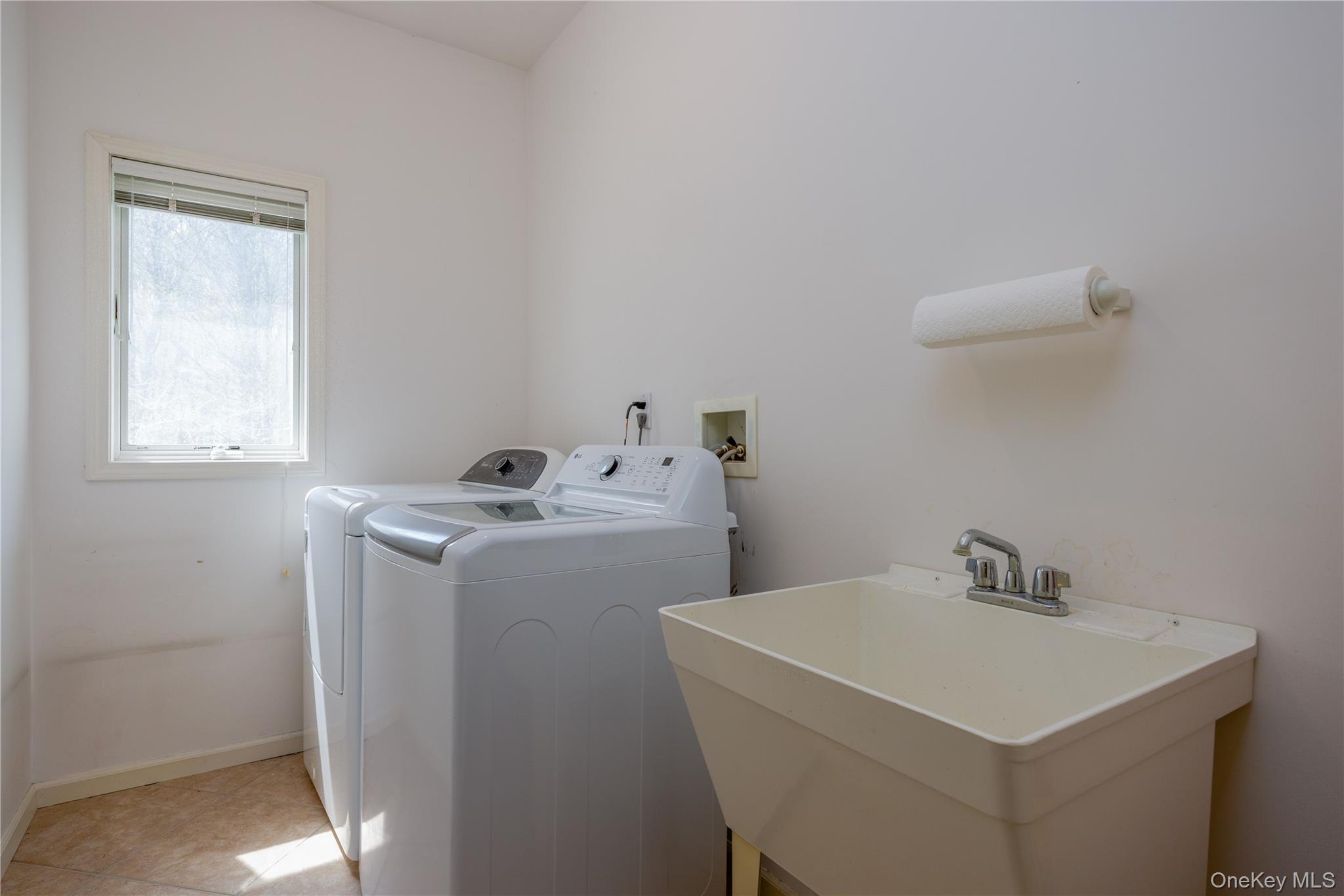 774 Haverstraw Road Property Photo 18