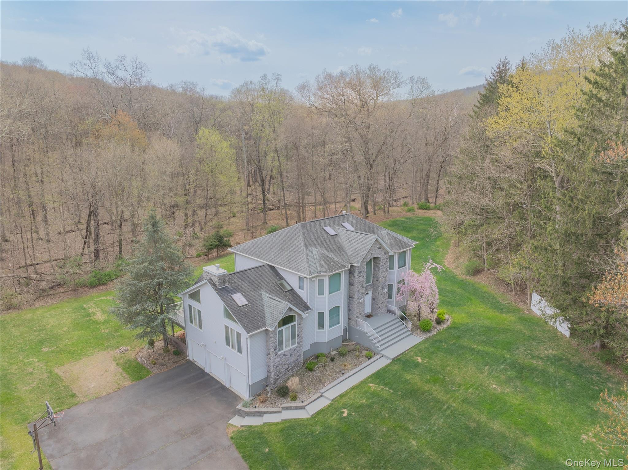 774 Haverstraw Road Property Photo 31
