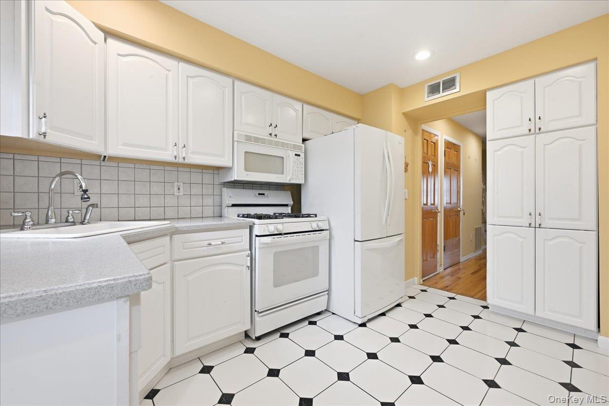 1810 Front Street 29 Property Photo 15