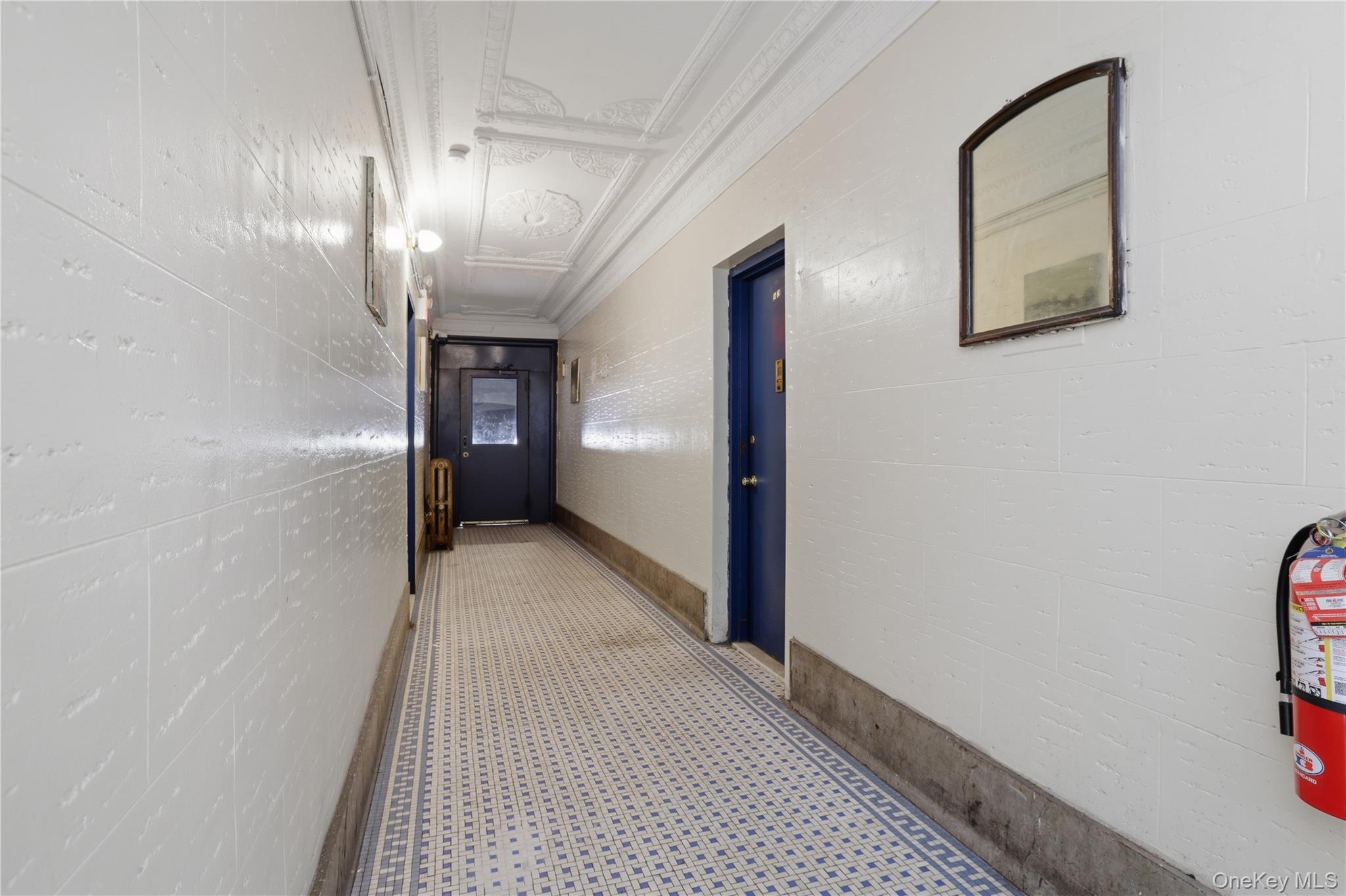 1084 Willmohr Street Property Photo 5