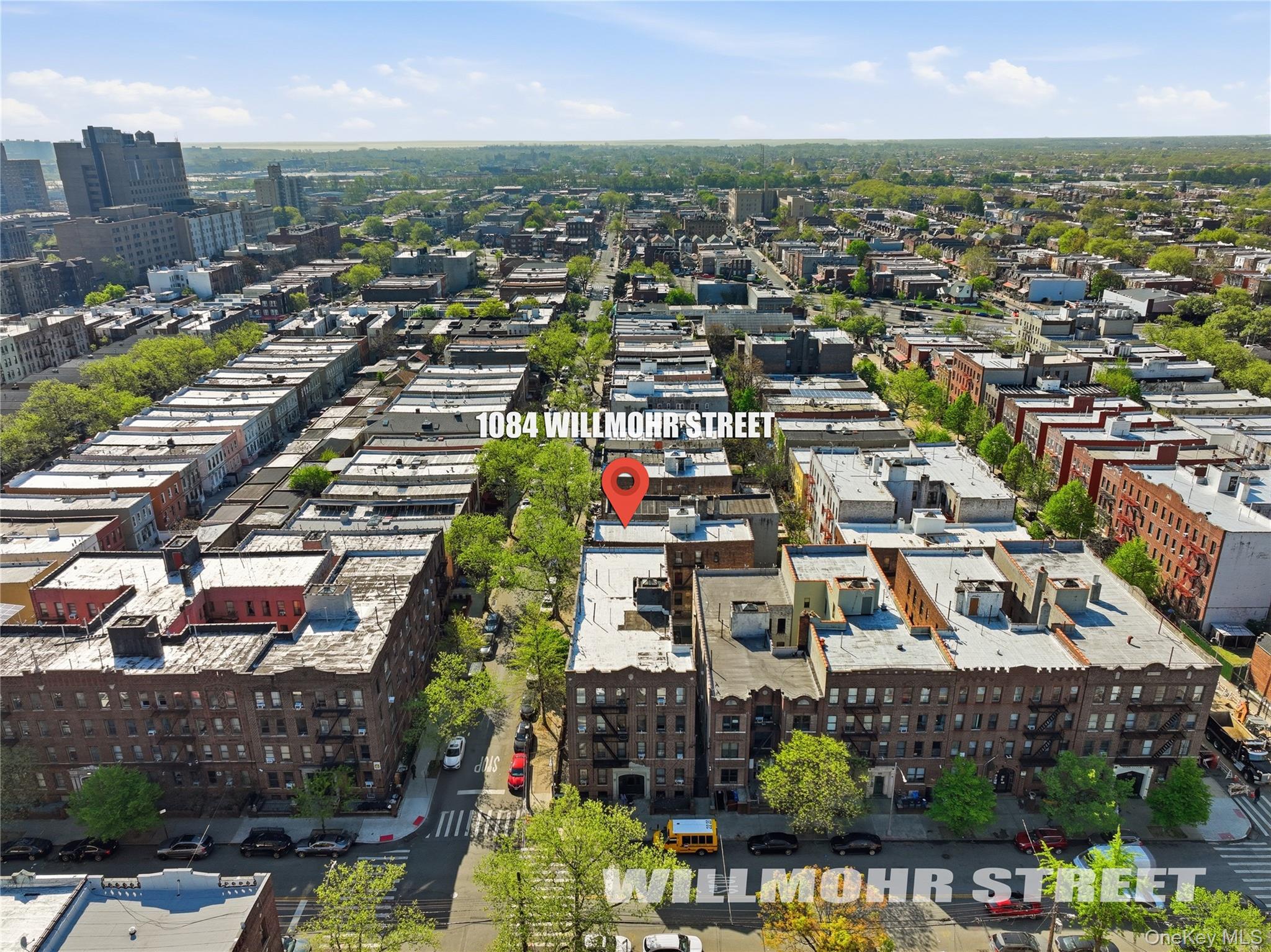 1084 Willmohr Street Property Photo 12