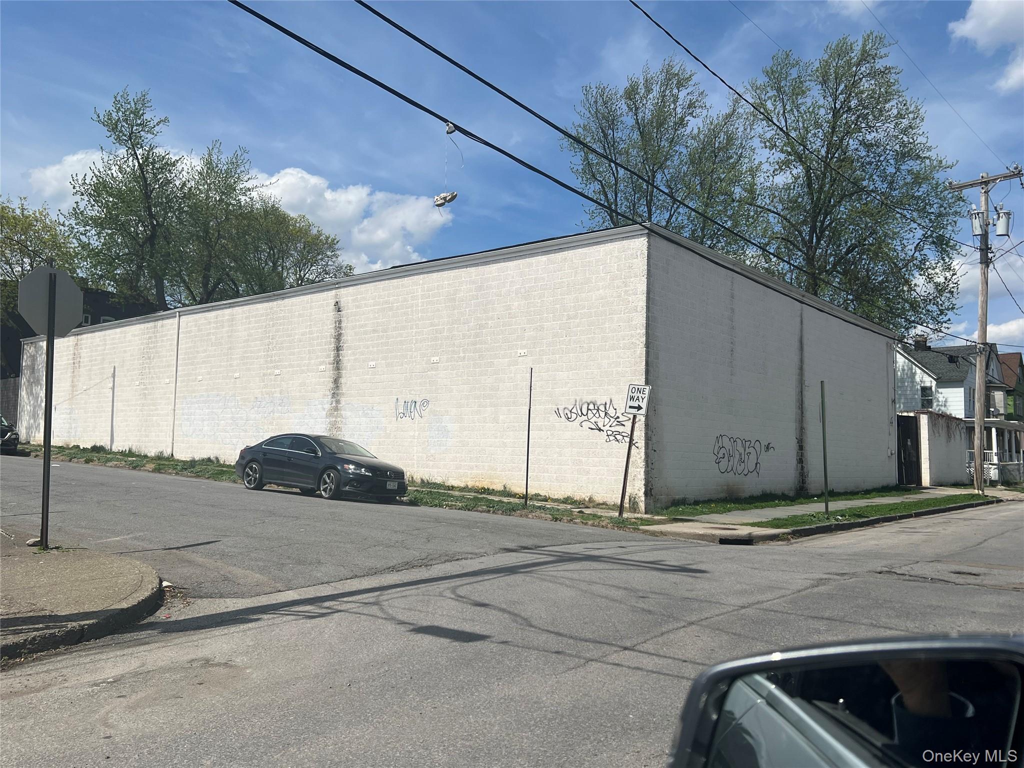 25 Carpenter Avenue Property Photo 2