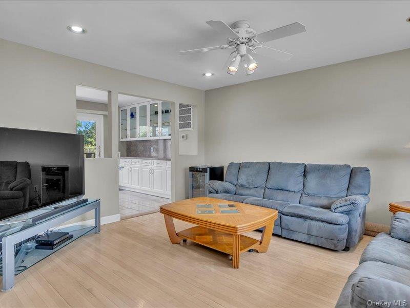 92 Elberta Drive Property Photo 8