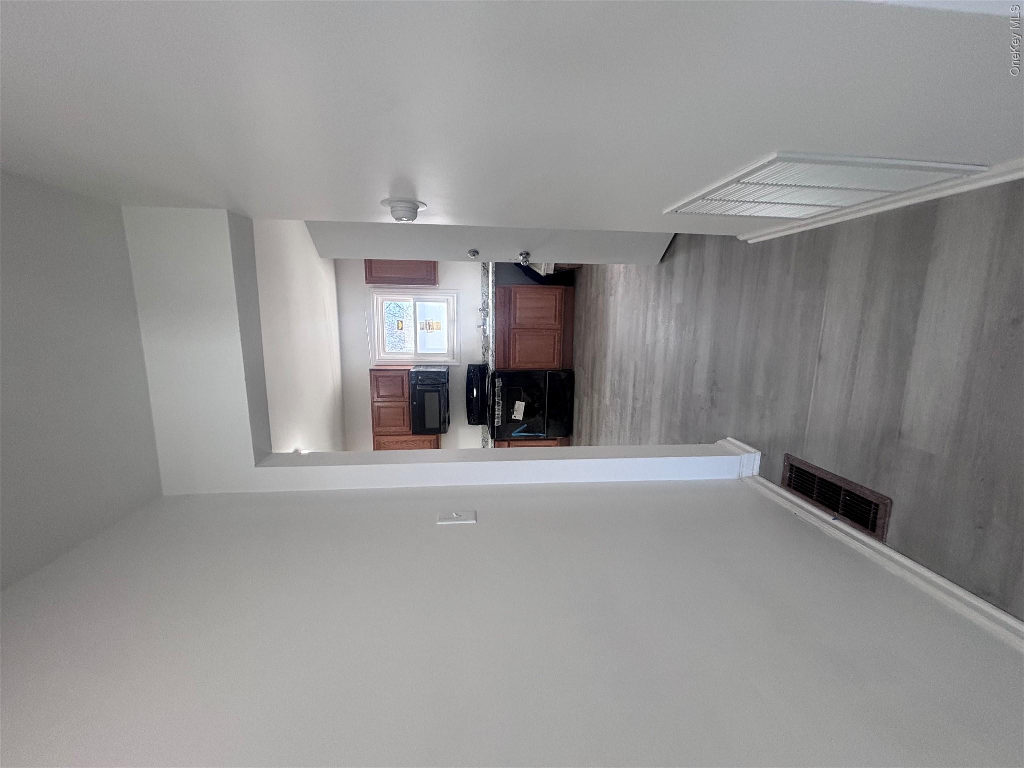 486 3rd Street 2 Property Photo 5