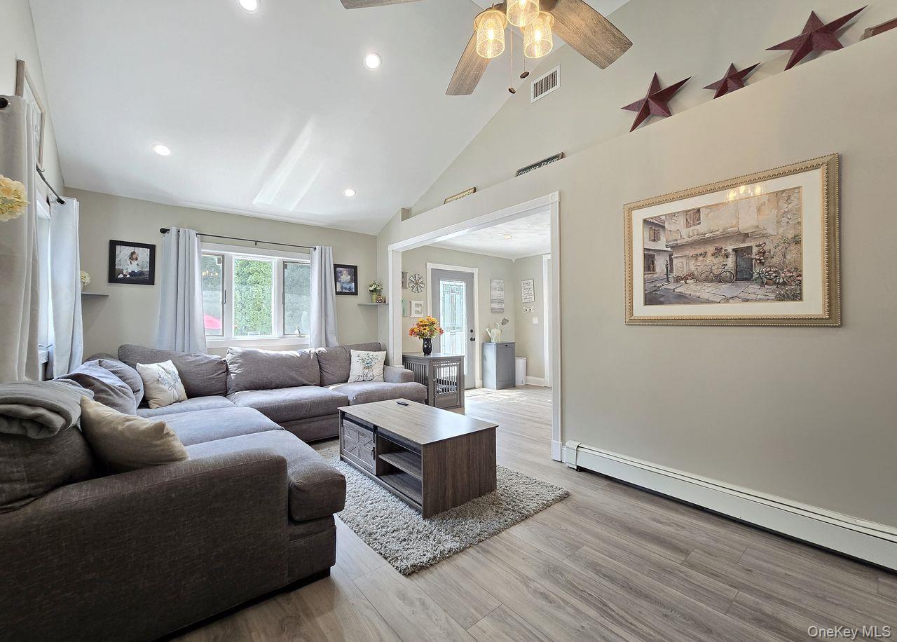 22 Clifford Drive Property Photo 10