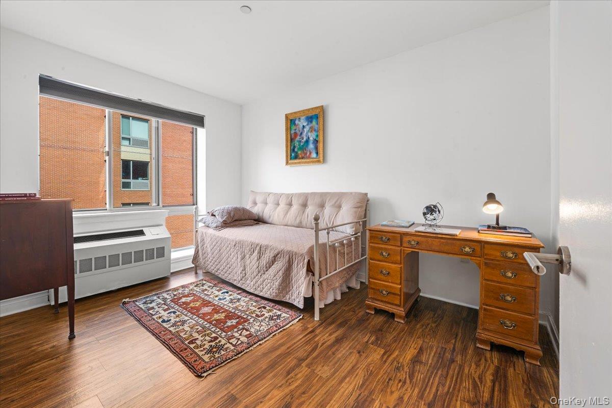 3585 Greystone Avenue 3e Property Photo 9