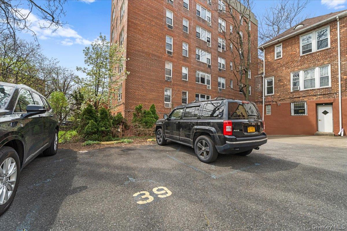 3585 Greystone Avenue 3e Property Photo 16