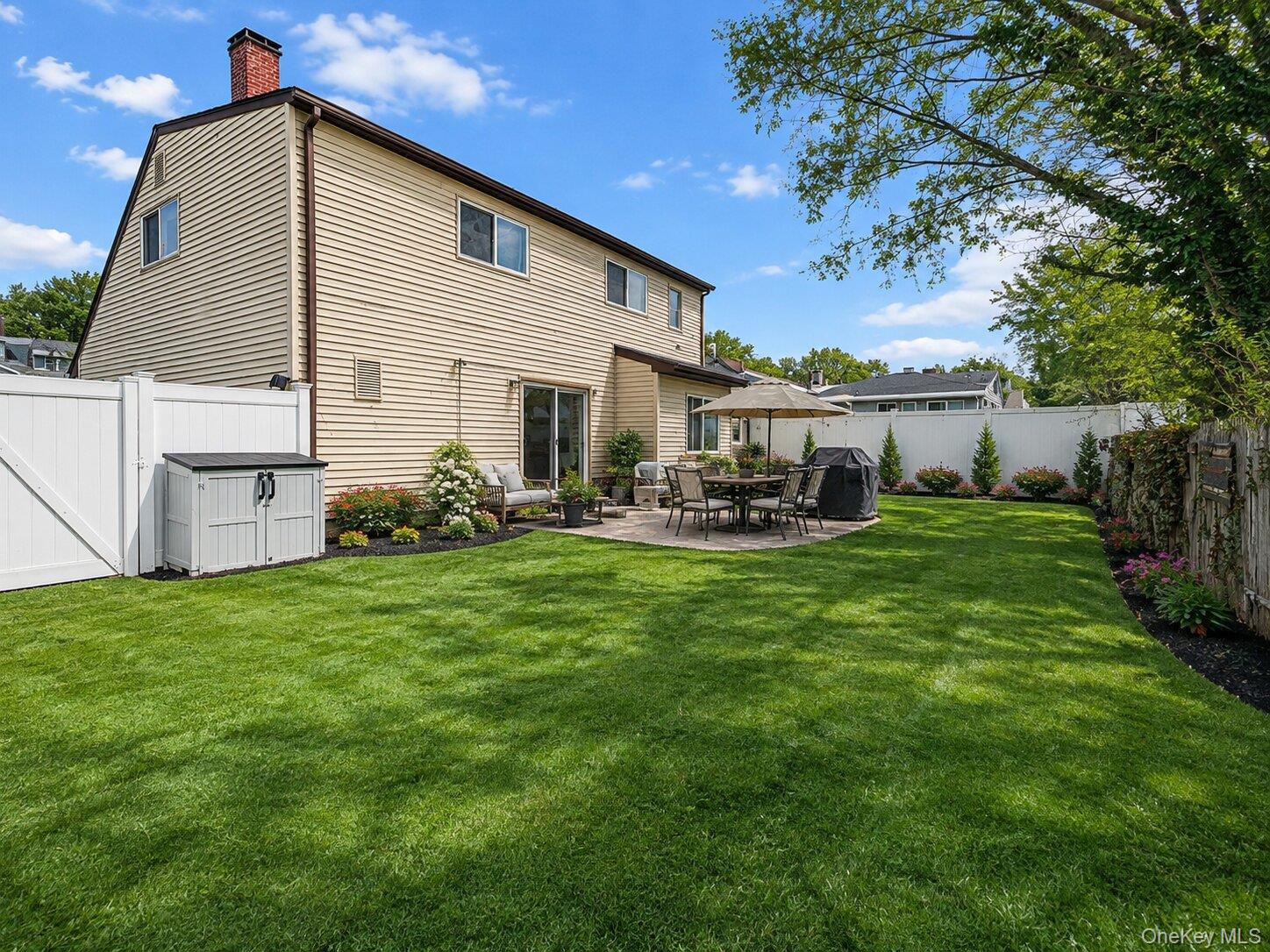 112 Rosemont Avenue Property Photo 2