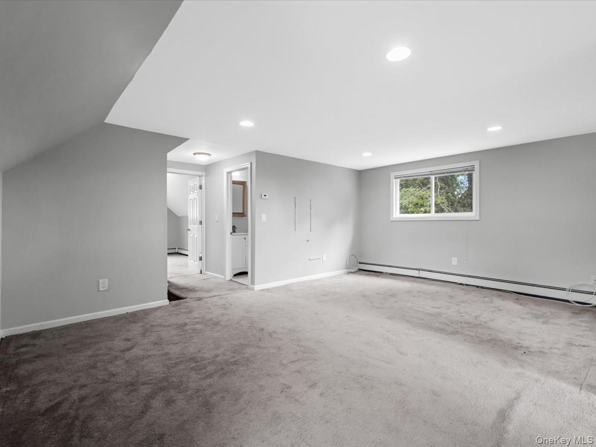 112 Rosemont Avenue Property Photo 12