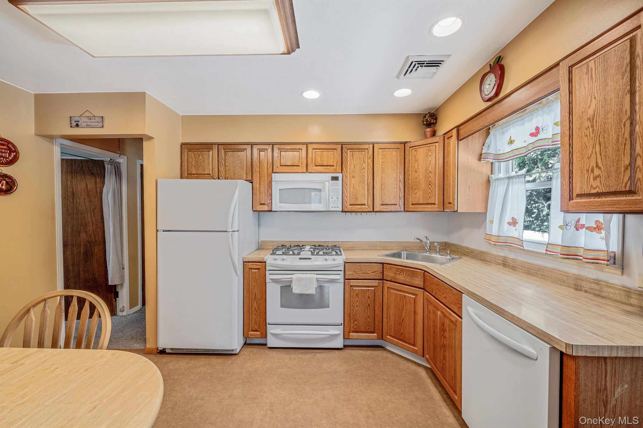 45 Cedar Drive Property Photo 6