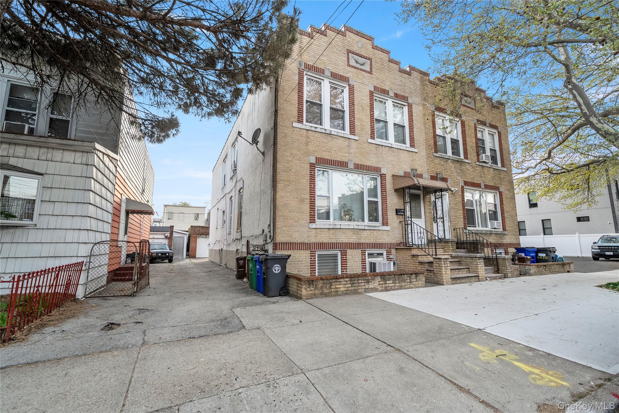 68-40 78th Street Property Photo 2