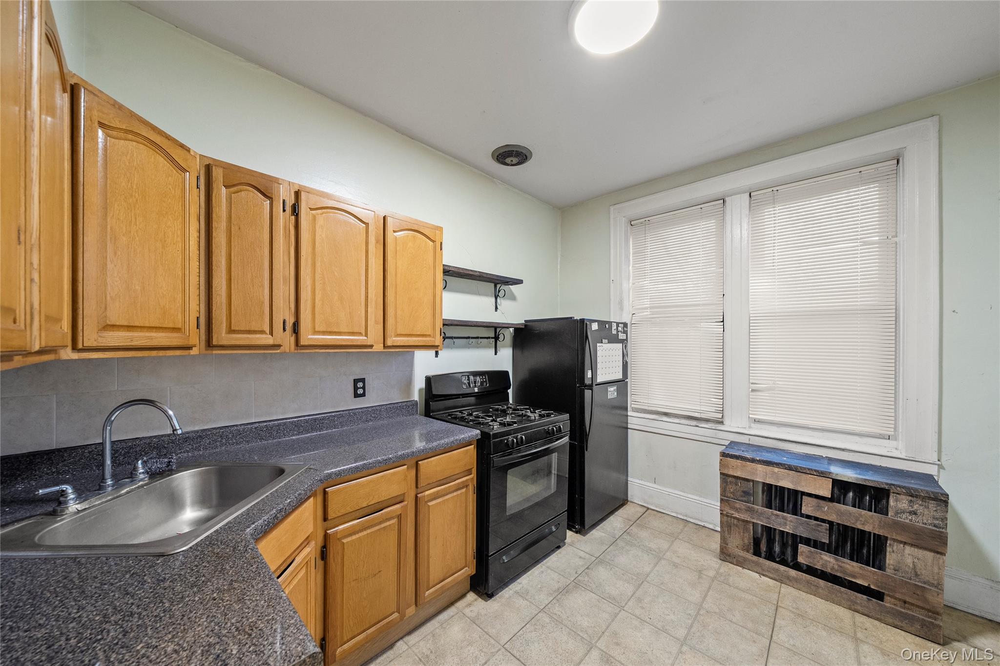 68-40 78th Street Property Photo 11