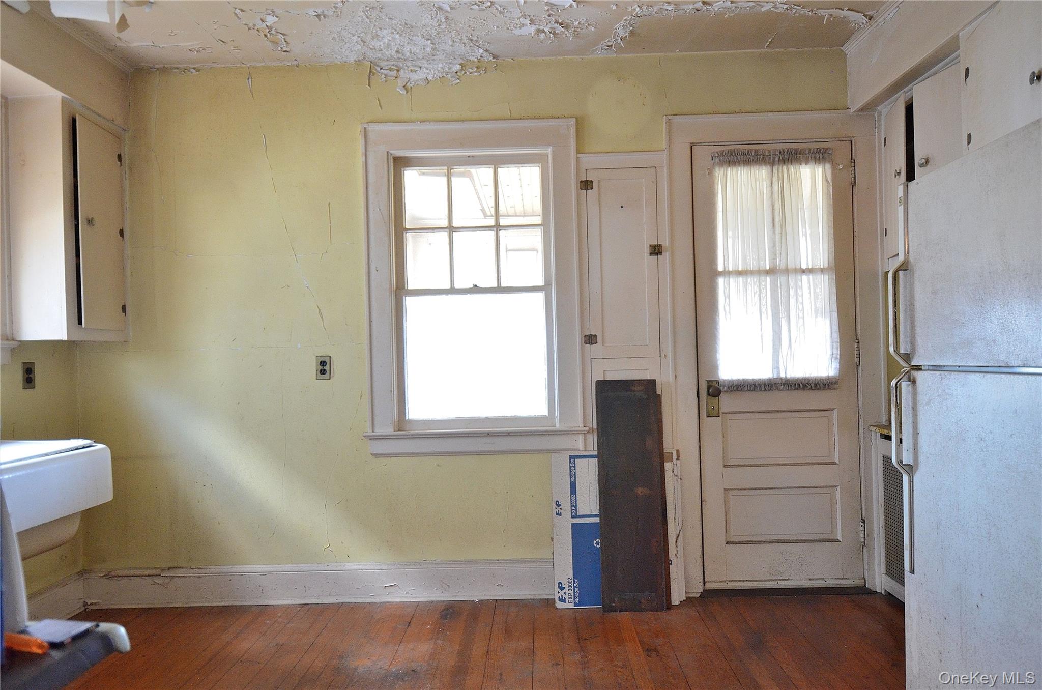 2586 Riverside Drive Property Photo 11