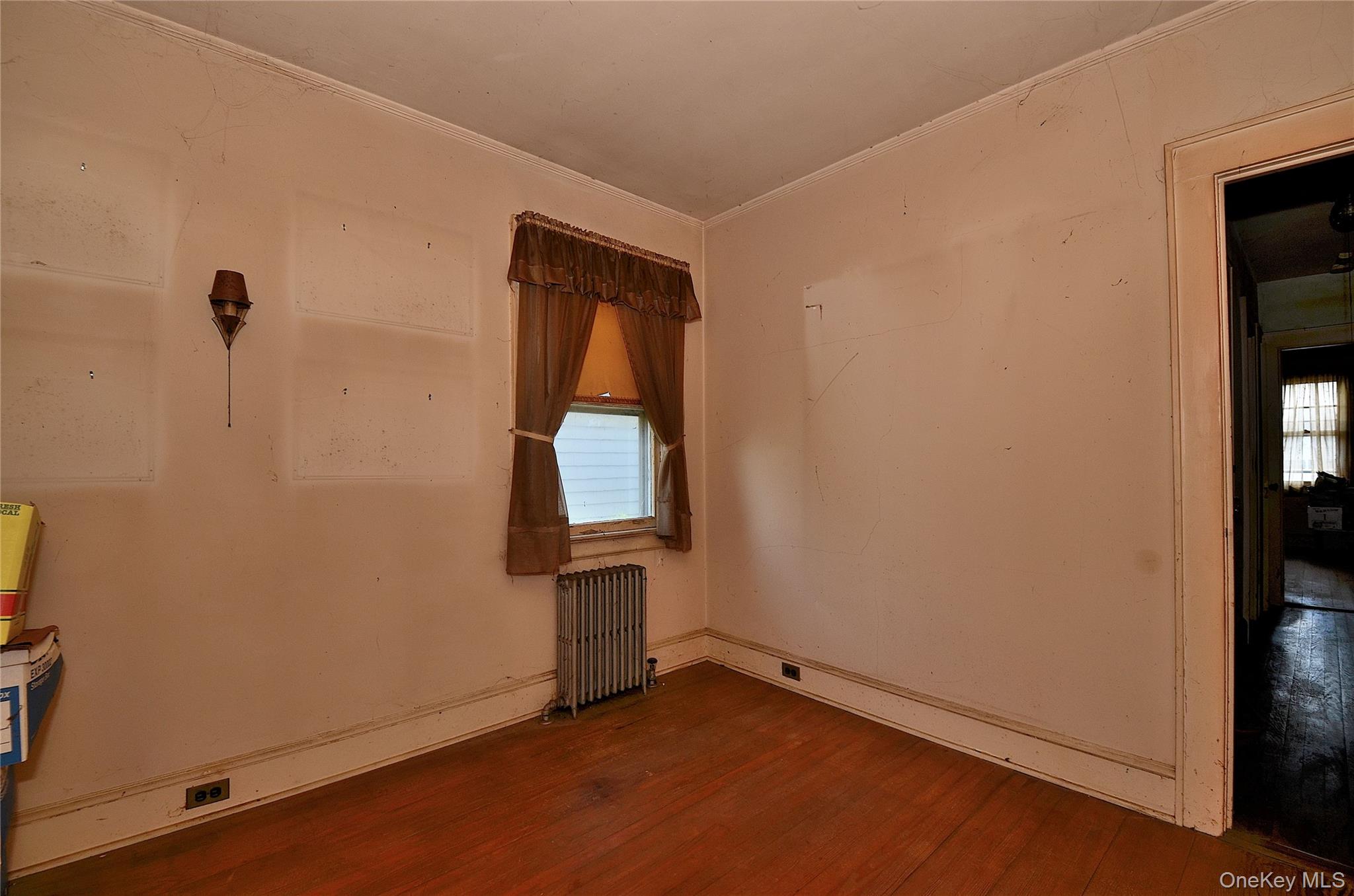 2586 Riverside Drive Property Photo 13
