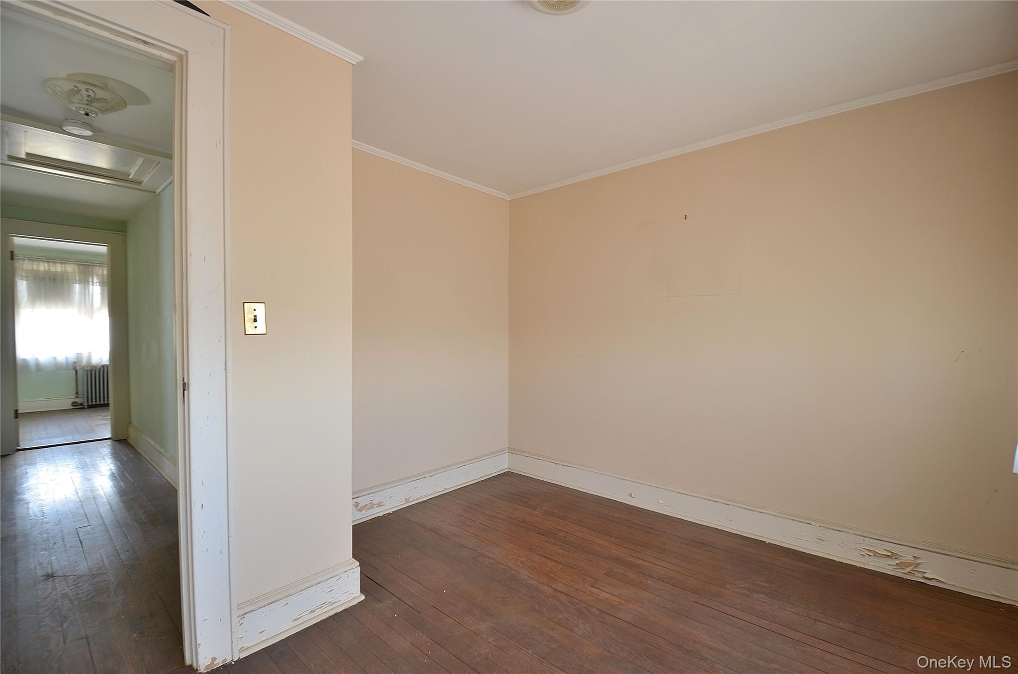 2586 Riverside Drive Property Photo 16