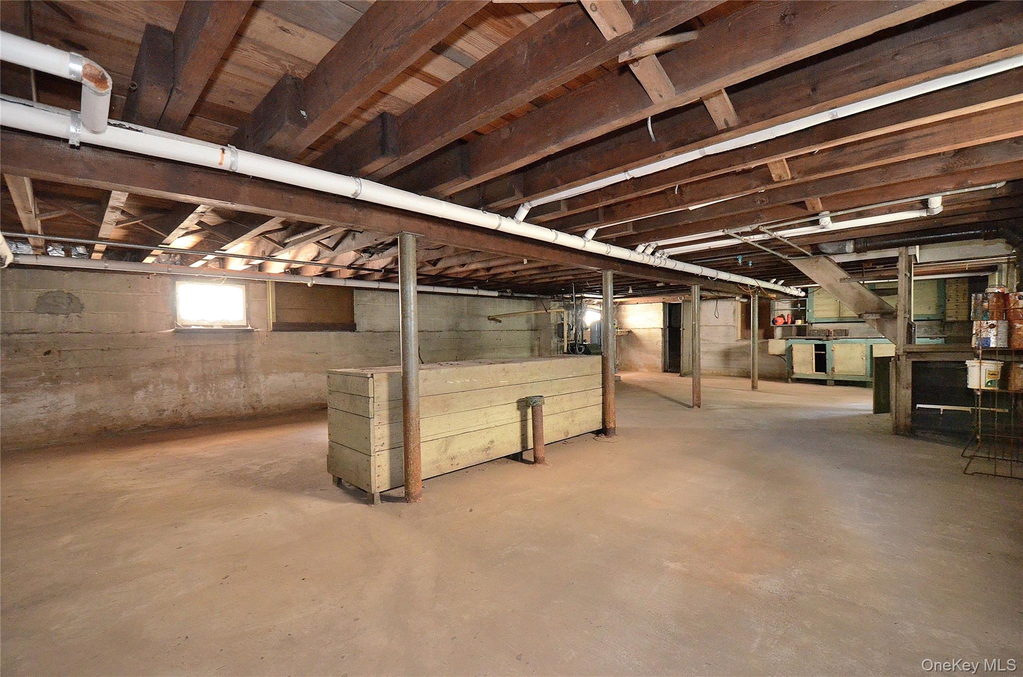 2586 Riverside Drive Property Photo 22