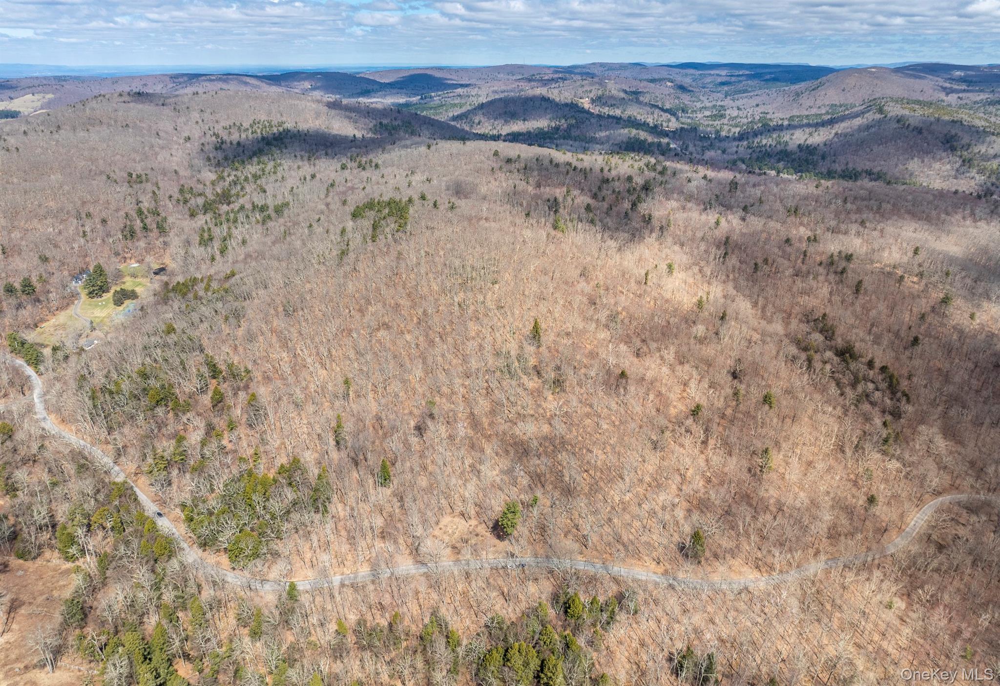Overlook Drive Property Photo 19
