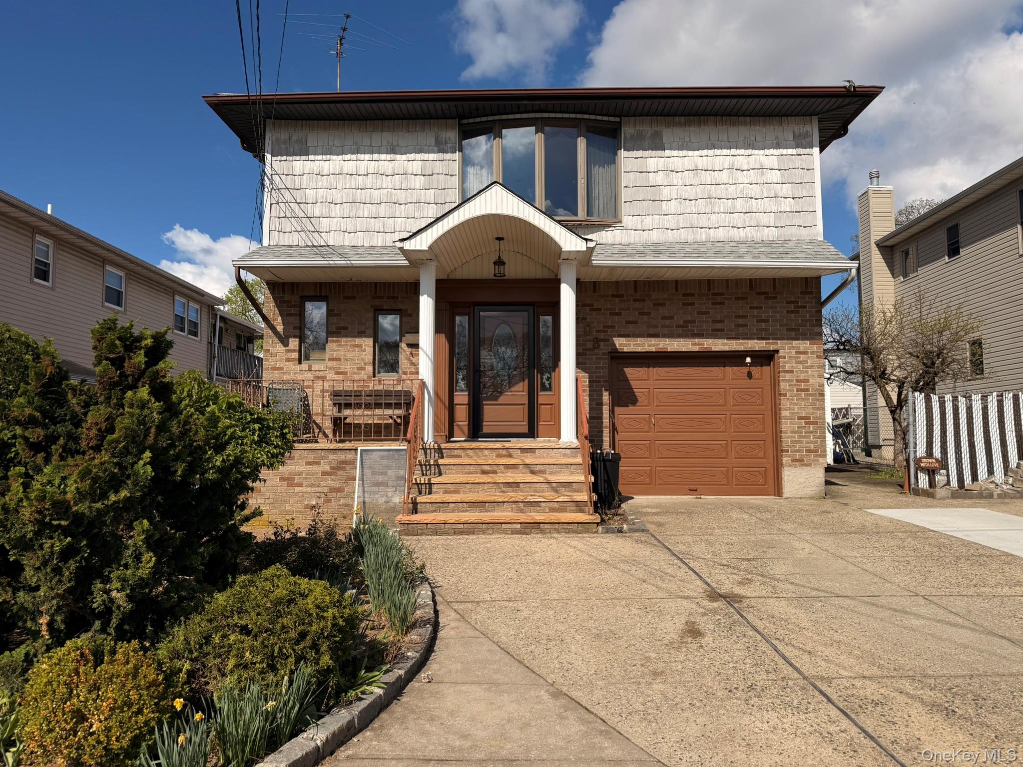 208 Doris Avenue