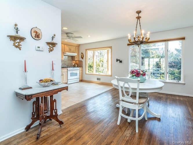 1106 Glen Cove Avenue Property Photo 11