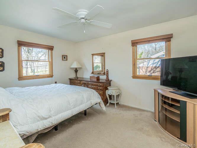 1106 Glen Cove Avenue Property Photo 15
