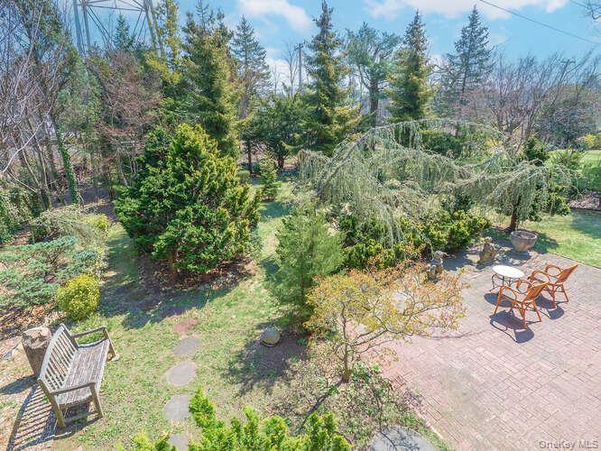 1106 Glen Cove Avenue Property Photo 26