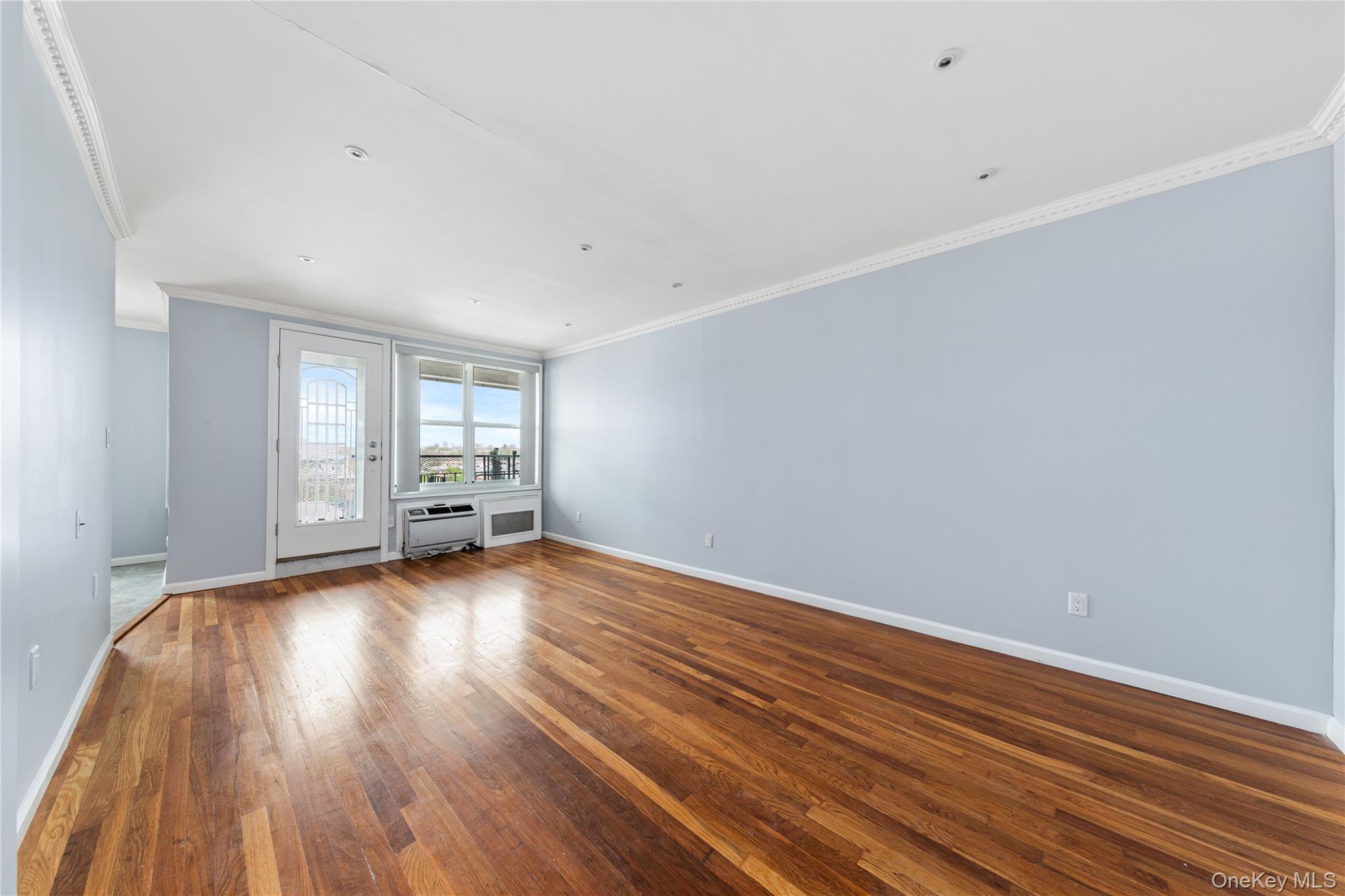 60th Street 34th Avenue 6d Property Photo 4