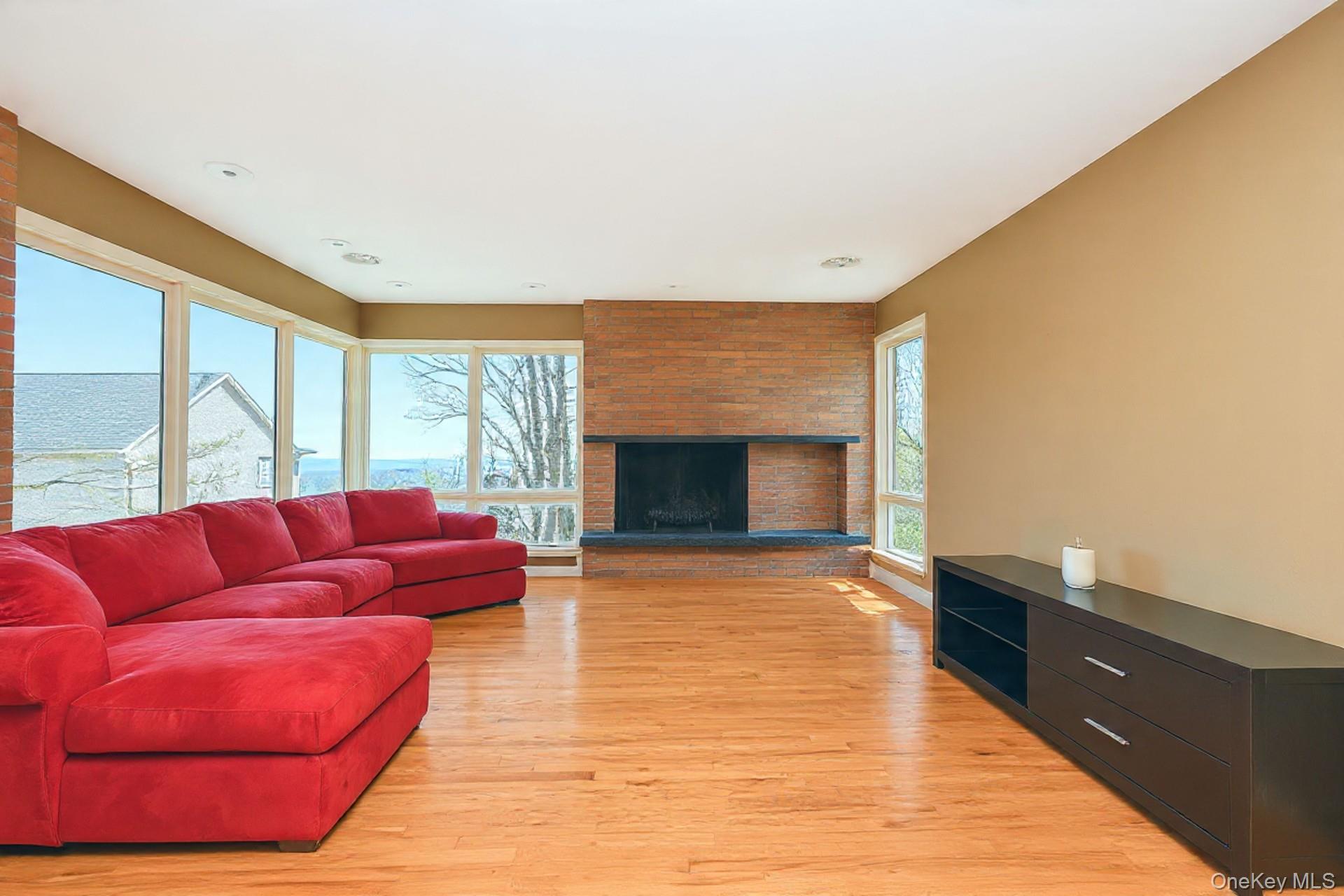 18 Emerson Avenue Property Photo 4