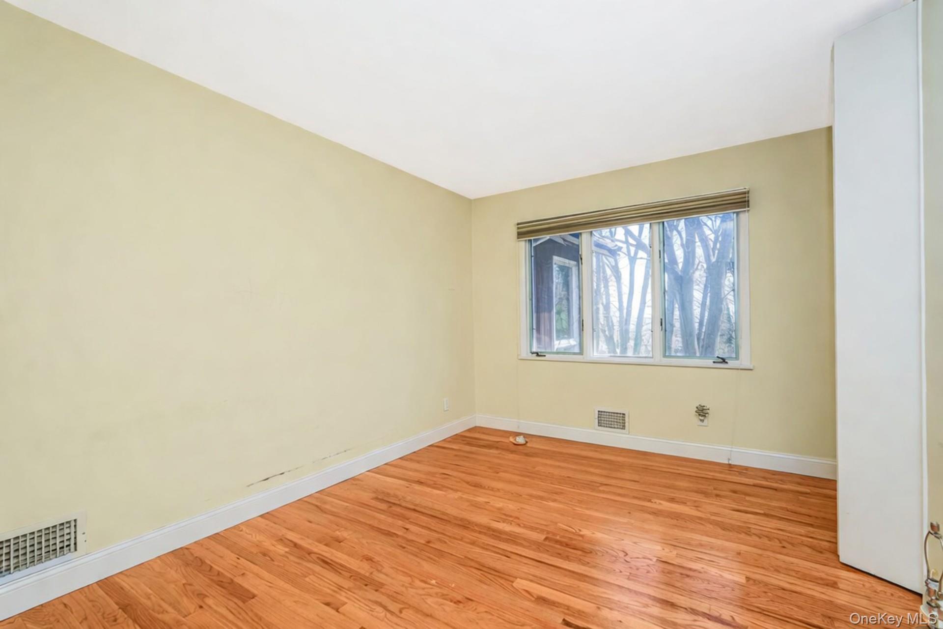 18 Emerson Avenue Property Photo 9