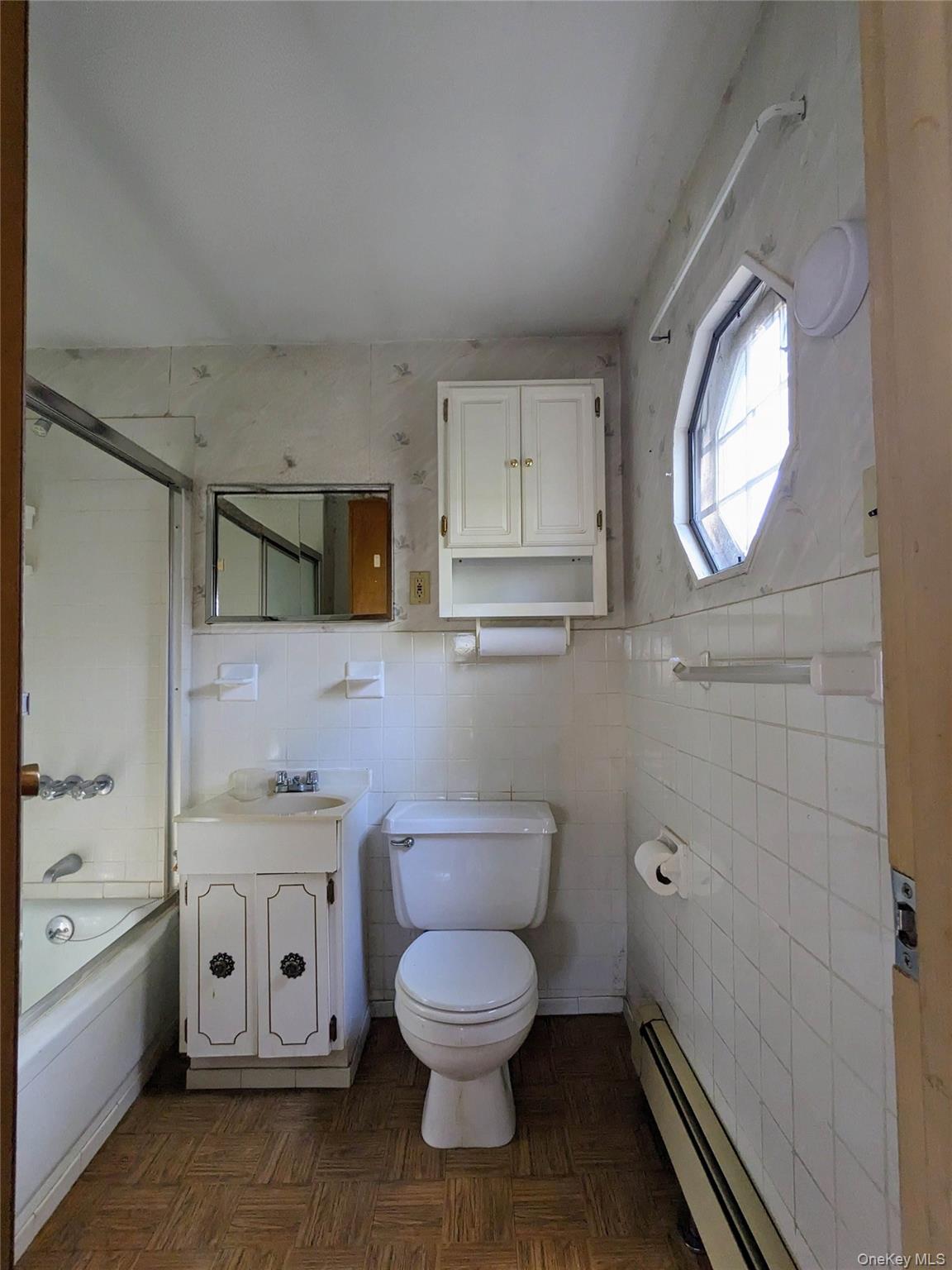 33 E Tusten Place Property Photo 29