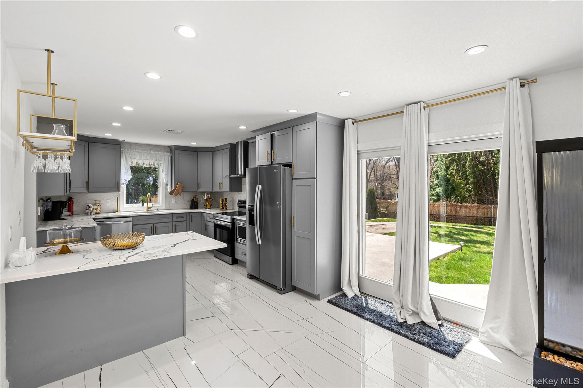 2 Grove Avenue Property Photo 10