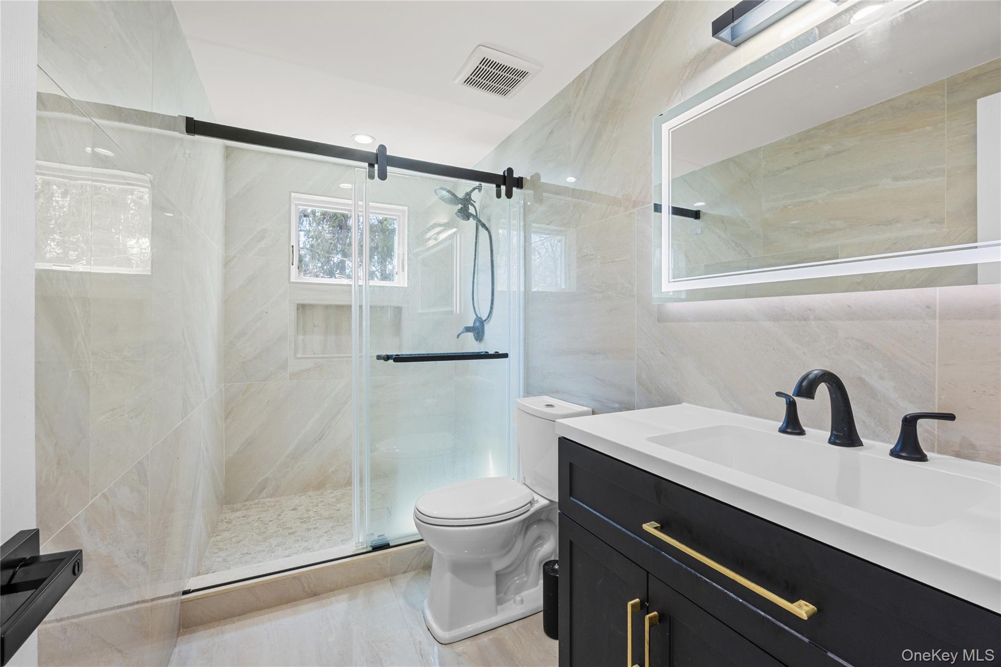 2 Grove Avenue Property Photo 19
