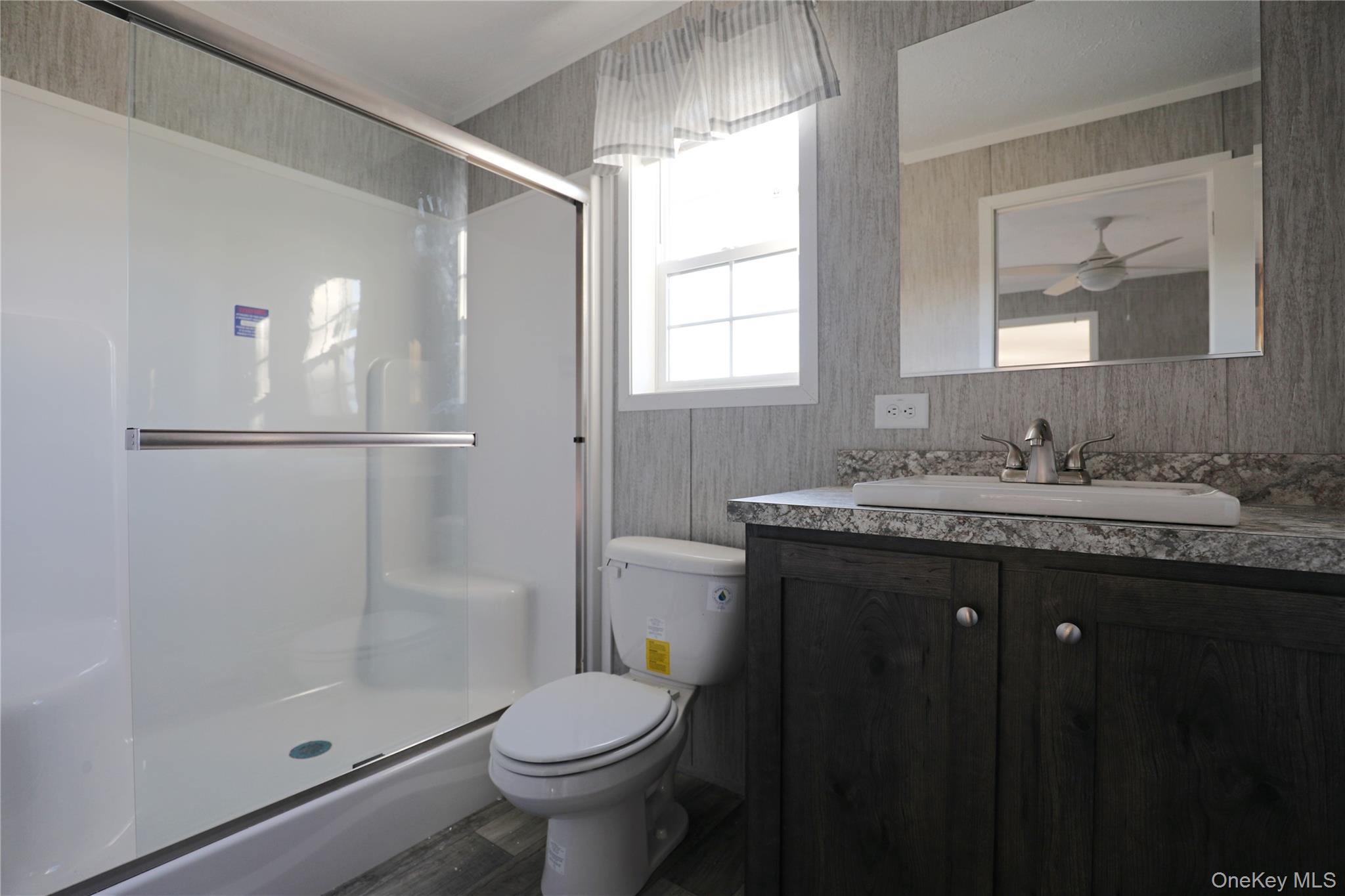 414 Joslen Boulevard 1 Property Photo 5