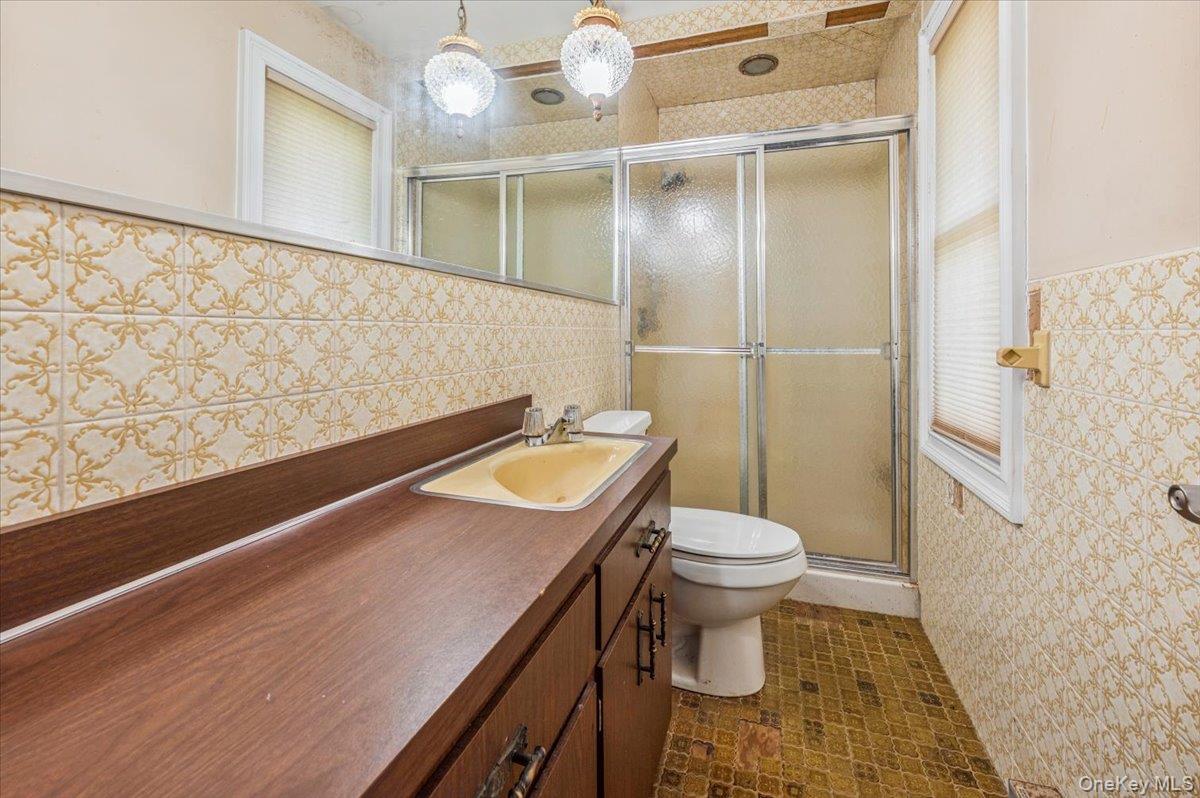 244 S Smith Road Property Photo 16