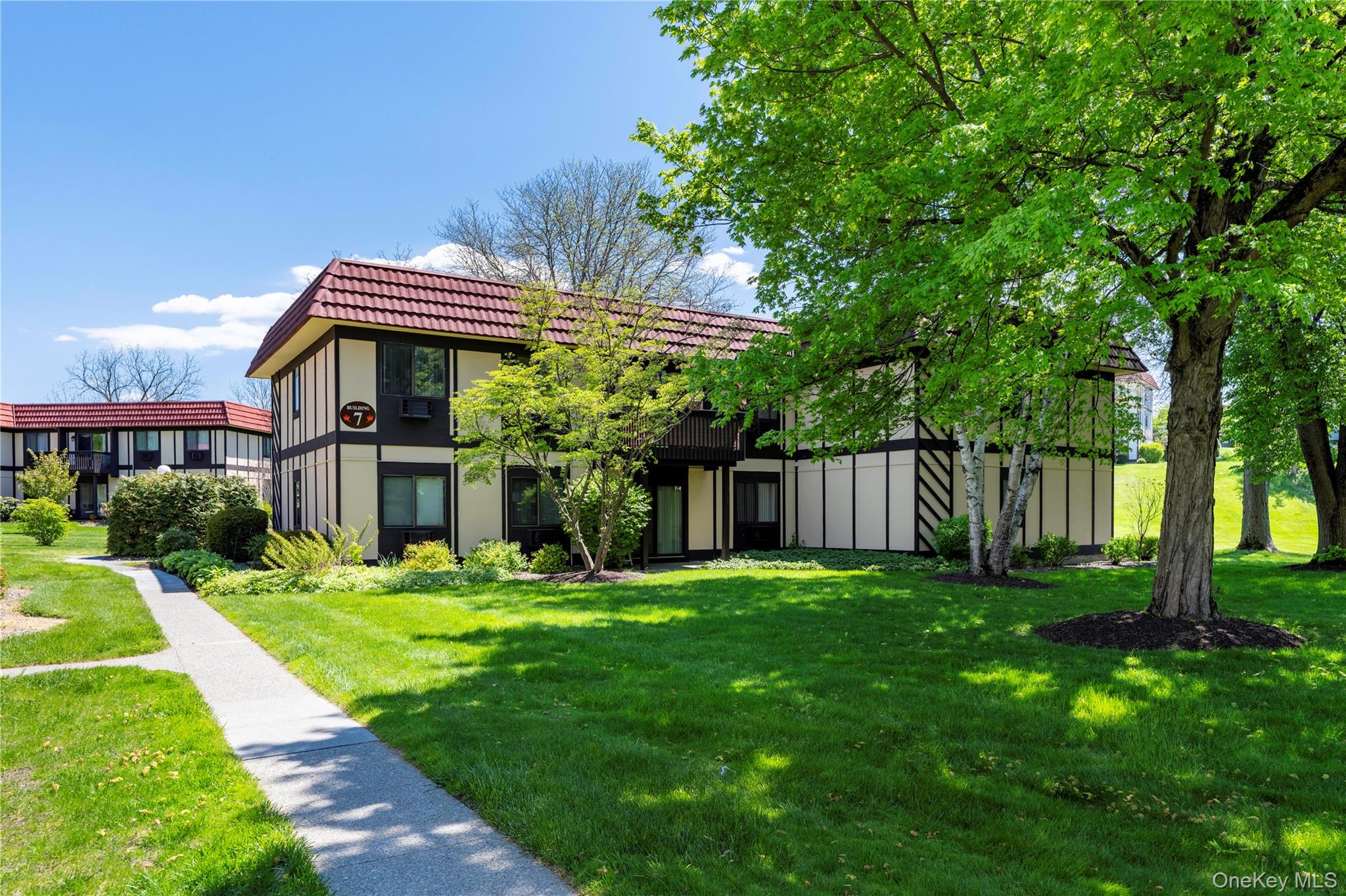 7 Loudon Drive 8 Property Photo 1